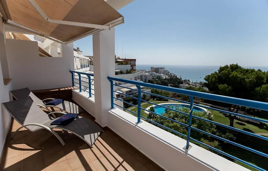 Deluxe Sea View Apartments contacts